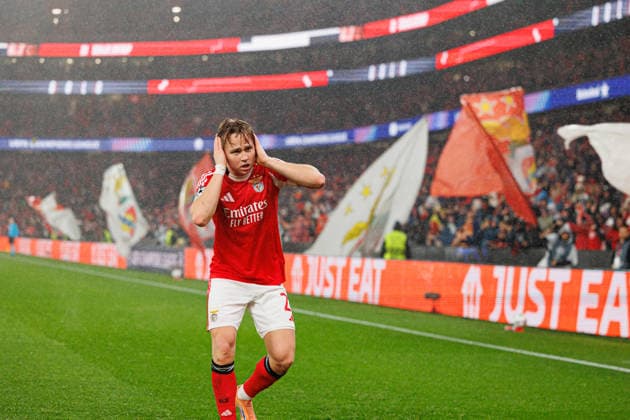 Andreas Schjelderup seen celebrating after goal seen during Champions League phase game between SL Benfica and Real Madrid CF (Maciej Rogowski Ball Raw Images) Lisbon Estadio da Luz Portugal Copyright: xMaciejxRogowskix maciejrogowski_benfica_realmadrid_2526-70