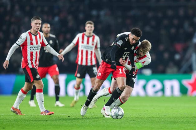 Soccer Champions League matchday 8 PSV Eindhoven FC Bayern Munich on 28 01 2026 at Philips Stadium in Eindhoven Jamal Musiala Munich , left Paul Wanner Eindhoven , right xJRx