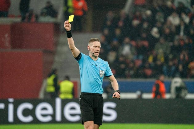 UEFA Champions League 2025 26 Bayer 04 Leverkusen v Villarreal CF Matchday 8 of the league phase Wednesday, 28 01 2026 BayArena Nordrhein Westfalen, Germany Espen Eskas Referee Yellow card Copyright: xCelinaxLeiersx