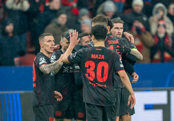 Cheering after the goal to, cheering, jubilant, celebrating, celebrate goal to 3 0 by Alejandro GRIMALDO Bayer 04 Leverkusen, 20 Bayer 04 Leverkusen FC Villareal, Leverkusen, BayArena, 28 01 2026, GER, Men, UEFA Champions League, Season 2025 2026 UEFA regulations prohibit any use of photographs as image sequences and or quasi video Copyright: HMBxMedia xMarcoxBader