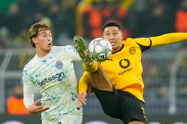 Pio Esposito FC Internazionale and Jobe Bellingham Borussia Dortmund battle for the ball during the UEFA Champions League 2025 26 League Phase MD8 match between Borussia Dortmund and FC Internazionale Milano at BVB Stadion Dortmund on January 28, 2026 in Dortmund, Germany Photo by Alex Gottschalk DeFodi Images