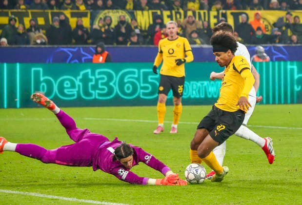 Football UEFA Champions League 2025 26, Matchday 8 League phase Borussia Dortmund vs Inter Milan Signal Iduna Park Stadion Dortmund Karim Adeyemi Borussia Dortmund, 27 Yann Sommer Inter Milan, 1 Dortmund Copyright: xAymanxAlahmedx