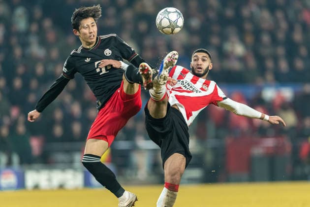 Hiroki Ito FC Bayern München and Ismael Saibari PSV Eindhoven battle for the ball during the UEFA Champions League 2025 26 League Phase MD8 match between PSV Eindhoven and FC Bayern München at PSV Stadion on January 28, 2026 in Eindhoven, Netherlands