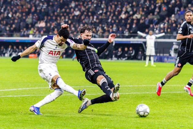 FRANKFURT, DEUTSCHLAND - JANUARY 28: Dominic Solanke (Tottenham Hotspur, 19) celebrates scoring his team s second goal with teammates during the UEFA Champions League match between Eintracht Frankfurt vs. Tottenham Hotspur at Eintracht Frankfurt Stadium on matchday 8 of the League Phase on January 28, 2026 in Frankfurt, Deutschland. Hessen Deutschland Copyright: xStephanxHahnex