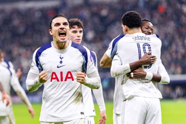 FRANKFURT, DEUTSCHLAND - JANUARY 28: Dominic Solanke (Tottenham Hotspur, 19) celebrates scoring his team s second goal with teammates during the UEFA Champions League match between Eintracht Frankfurt vs. Tottenham Hotspur at Eintracht Frankfurt Stadium on matchday 8 of the League Phase on January 28, 2026 in Frankfurt, Deutschland. Hessen Deutschland Copyright: xStephanxHahnex