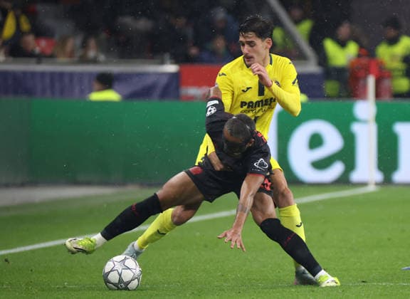 v l Arthur Bayer Leverkusen, 13 , Sergi Cardona Villarreal CF 23 GER, Bayer 04 Leverkusen vs Villarreal CF, Football, Champions League, Matchday 8, Season 2025 2026, 28 01 2026 GER, Bayer 04 Leverkusen vs Villarreal CF, Football, Champions League, Matchday 8, Season 2025 2026, 28 01 2026 Leverkusen Copyright: xEibner-Pressefotox xThomasxStoeckerx EP_TSR