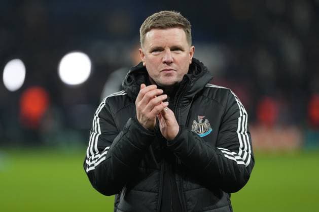 Newcastle manager Eddie Howe salutes the traveling fans at the end of the match Paris Saint-Germain v Newcastle United, UEFA Champions League, Group Stage, Football, Parc des Princes, Paris, France - 28 Jan 2026Paris Parc des Princes France EDITORIAL USE ONLY No use with unauthorised audio, video, data, fixture lists, club league logos or live services. Online in-match use limited to 120 images, no video emulation. No use in betting, games or single club league player publications. Copyright: xDavexWinter Shutterstockx 16429499eb