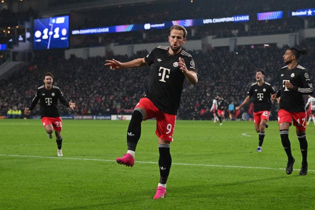 28 01 2026, xjrdrx, Football UEFA Champions League, PSV Eindhoven FC Bayern Muenchen v l Torjubel nach dem Tor zum celebrating the goal celebrate 1 2 durch Harry Kane FC Bayern Muenchen DFL DFB REGULATIONS PROHIBIT ANY USE OF PHOTOGRAPHS as IMAGE SEQUENCES and or QUASI VIDEO Eindhoven