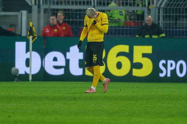 UEFA Champions League Borussia Dortmund Inter Milan on 28 01 2026 at Signal Iduna Park in Dortmund Julian Ryerson Dortmund 26 dissatisfied, disappointed, disappointed, dejected MH