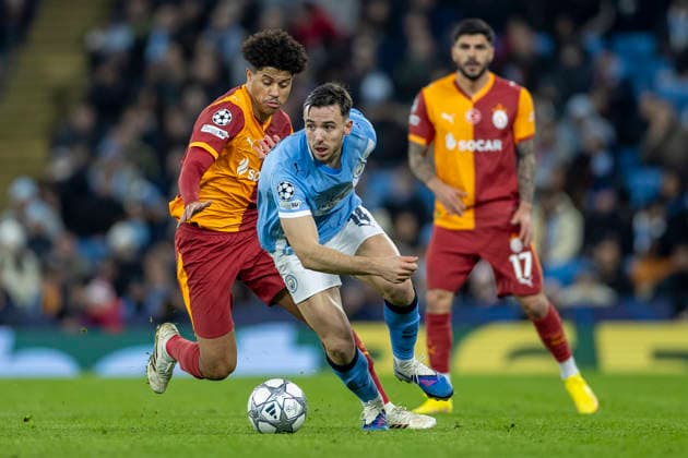28th January 2026; Etihad Stadium, Manchester, England; UEFA Champions League Football, Manchester City versus Galatasaray; Nico Gonzalez of Manchester City under pressure from Evren Eren Elmali of Galatasaray  TimxWilliams