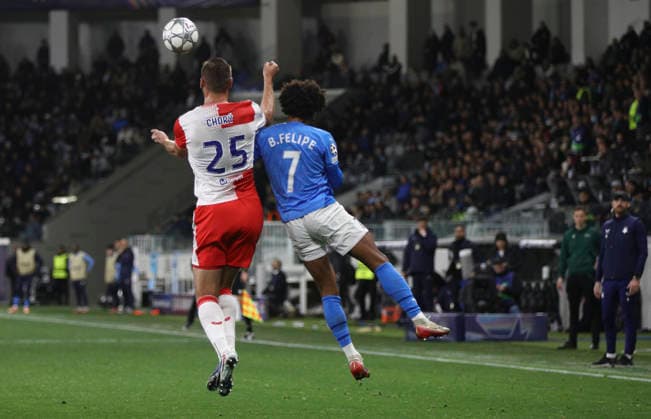 Cyprus Soccer Champions League Pafos Bruno Felipe, right, challenges Slavia s Tomasz Hory during the Champions League opening phase soccer match between Pafos FC and Slavia Praha, in Limassol, Cyprus, Wednesday, Jan. 28, 2026. Limassol Cyprus  Copyright: xDanilxShamkinx originalFilename:shamkin-notitle260128_np4lz.jpg