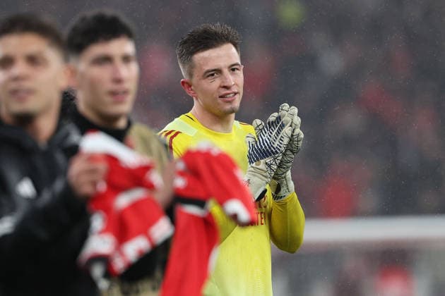 FBL UEFA Champions League 2025 26 SL Benfica Real Madrid goalkeeper Anatoliy Trubin S L Benfica applauds the fans during the UEFA Champions League 2025 26 League Phase MD8 match between Sport Lisboa e Benfica and Real Madrid at Estadio da Luz on Wednesday 28 January 2026 in Lisbon, Portugal Copyright: JoaquimxFerreira
