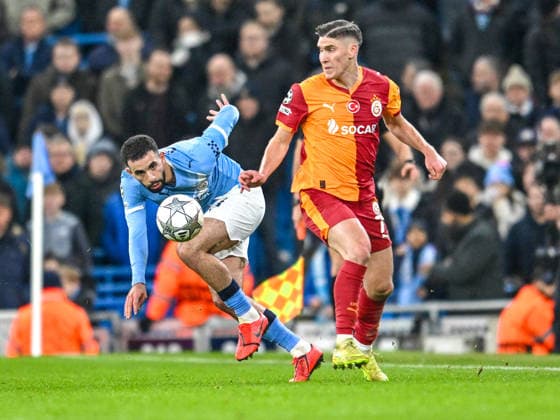 Manchester City v Galatasaray UEFA Champions League Roland Sallai of Galatasaray and Rayan-Ait-Nouri of Manchester City during the UEFA Champions League match at the Etihad Stadium, Manchester 28 01 2026 UK Newspapers OUT Copyright: xKarlxVallantinex FIL-22873-0120