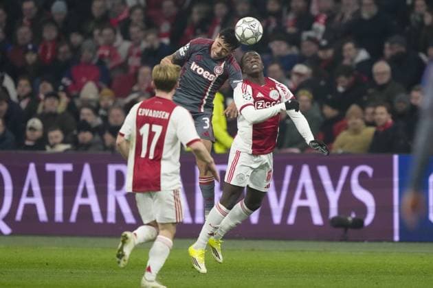 AMSTERDAM , 28-01-2026 , JohanCruijff ArenA , season 2025 2026 , UEFA Champions League football , League phase Matchday 8 , match between Ajax and Olympiacos , picture shows Olympiacos player Francisco Ortega, Ajax player Pharell Nash Ajax - Olympiacos  x201148049x Copyright: