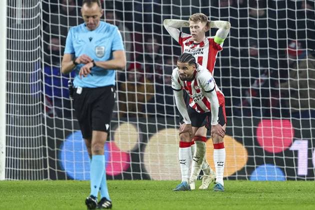 EINDHOVEN , 28-01-2026 , Philips Stadium , season 2025 2026 , UEFA Champions League football , League phase matchday 8 , match between PSV and Bayern Munchen , picture shows disappointment by the players from PSV PSV - Bayern Munchen  x201148187x Copyright: