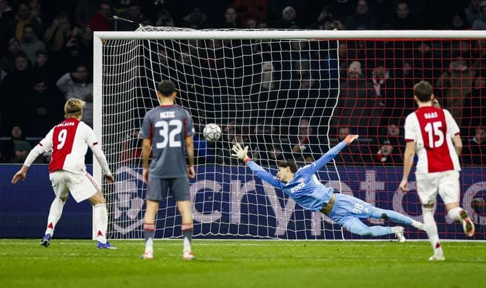 AMSTERDAM - Kasper Dolberg of Ajax scores the equalizer during the UEFA Champions League match between AFC Ajax and Olympiacos Piraeus at the Johan Cruijff ArenA on January 28, 2026, in Amsterdam, Netherlands. KOEN VAN WEEL ANP UEFA Champions League 2025-2026 xVIxANPxSportx xxANPxIVx 548927510 originalFilename: 548927510.jpg