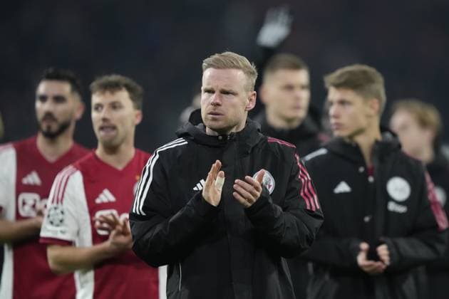AMSTERDAM , 28-01-2026 , JohanCruijff ArenA , season 2025 2026 , UEFA Champions League football , League phase Matchday 8 , match between Ajax and Olympiacos , picture shows ta-06 acknowledges the fans 1-2 Ajax - Olympiacos  x201148388x Copyright: