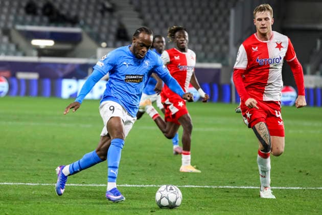 UEFA CL : Pafos vs Slavia Praha MONS BASSOUAMINA of Pafos attacks with the ball in front of DAVID ZIMA of Slavia Praha. Pafos plays against Slavia Praha for the League Phase of the UEFA Champions League in Limassol stadium, Limassol, Cyprus, on Jan. 28, 2026. Limassol Cyprus Copyright: xKOSTASxPIKOULASx