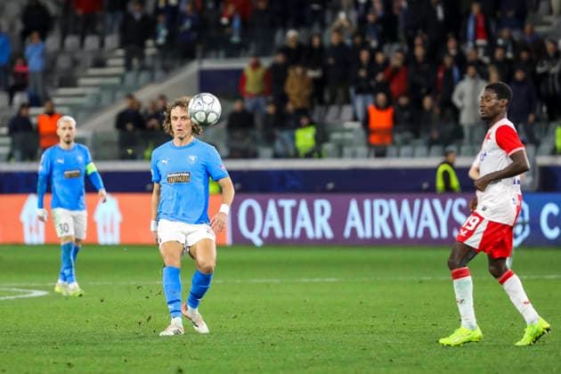 UEFA CL : Pafos vs Slavia Praha DAVID LUIZ of Pafos centres the ball. Pafos plays against Slavia Praha for the League Phase of the UEFA Champions League in Limassol stadium, Limassol, Cyprus, on Jan. 28, 2026. Limassol Cyprus Copyright: xKOSTASxPIKOULASx