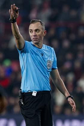 EINDHOVEN , 28-01-2026 , Philips Stadium , season 2025 2026 , UEFA Champions League football , League phase matchday 8 , match between PSV and Bayern Munchen , picture shows referee Joao Pinheiro PSV - Bayern Munchen  x201148725x Copyright: