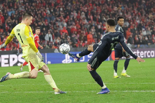 2026 01 28 xfsx , Footballl, UEFA Champions League 2025 26, SL Benfica Real Madrid goalkeeper Anatoliy Trubin Sl Benfica ,1 ,Kylian Mbappe Real Madrid ,10 in action, in action Copyright: HMBxMedia FernandoxSoares