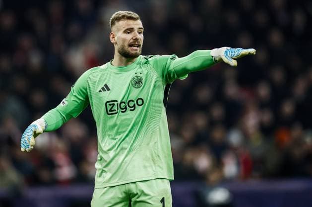 AMSTERDAM - Ajax goalkeeper Vitezslav Jaros during the UEFA Champions League match between AFC Ajax and Olympiacos Piraeus at the Johan Cruijff ArenA on January 28, 2026, in Amsterdam, Netherlands. KOEN VAN WEEL ANP UEFA Champions League 2025-2026 xVIxANPxSportx xxANPxIVx 548929884 originalFilename: 548929884.jpg