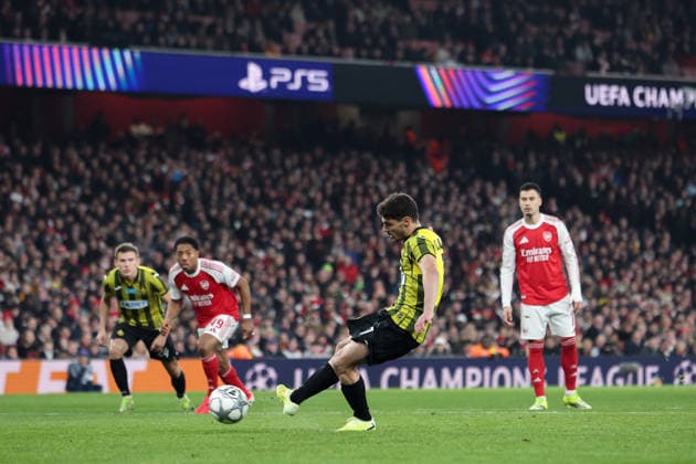 28th January 2026; Emirates Stadium, London, England; UEFA Champions League Football, Arsenal versus Kairat; Jorginho of FC Kairat Almaty scoring his sides 1st goal of the match in the 7th minute for 1-1  HenningxvonxJagow