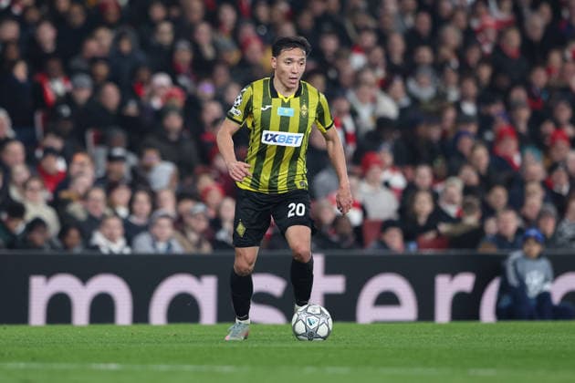 28th January 2026; Emirates Stadium, London, England; UEFA Champions League Football, Arsenal versus Kairat; Dan Glazer of FC Kairat Almaty on the ball  HenningxvonxJagow Content restricted for UK based newspaper