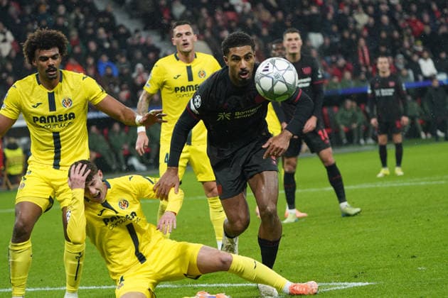 Football, UEFA Champions League 2025 2026, Bayer 04 Leverkusen vs FC Villarreal 28 01 2026 Bayarena Leverkusen, Pau Navarro Badenes, FC Villareal, Loic Bade, Bayer 04 Leverkusen