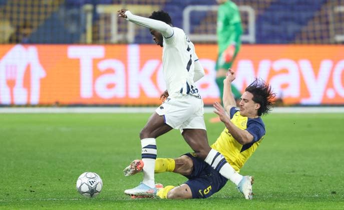 Atalanta s Kamaldeen Sulemana and Union s Kevin Mac Allister fight for the ball during a soccer game between Belgian Royale Union Saint-Gilloise and Italian Atalanta Bergamo, on Wednesday 28 January 2026 in Brussels, on the eight day of the League phase of the UEFA Champions League tournament. VIRGINIExLEFOUR  x159394600x