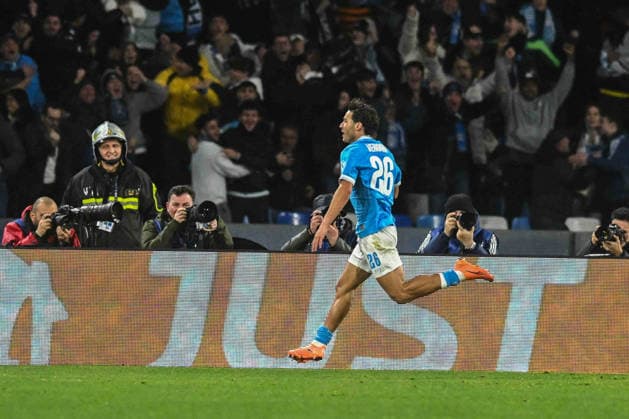 CALCIO - UEFA Champions League - SSC Napoli vs Chelsea FC Antonio Vergara of SSC Napoli celebrates after scoeing a goal of 1-1 during the Uefa Champions League between SSC Napoli vs Chelsea FC :Agostino Gemito PA Naples Italy  Copyright: xIPAxSport ABACAx