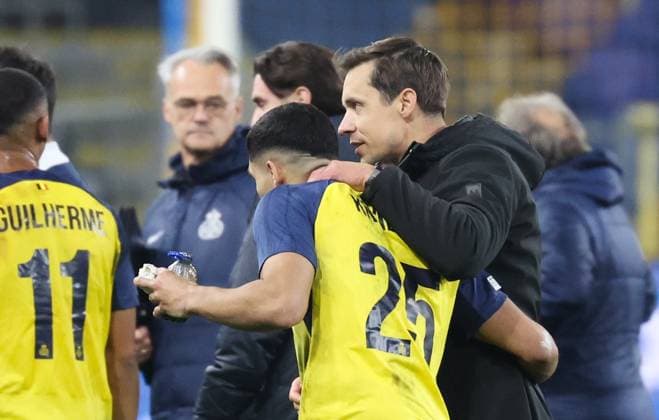 Union s Anan Khalaili and Union s head coach David Hubert pictured after a soccer game between Belgian Royale Union Saint-Gilloise and Italian Atalanta Bergamo, on Wednesday 28 January 2026 in Brussels, on the eight day of the League phase of the UEFA Champions League tournament. VIRGINIExLEFOUR  x159408284x