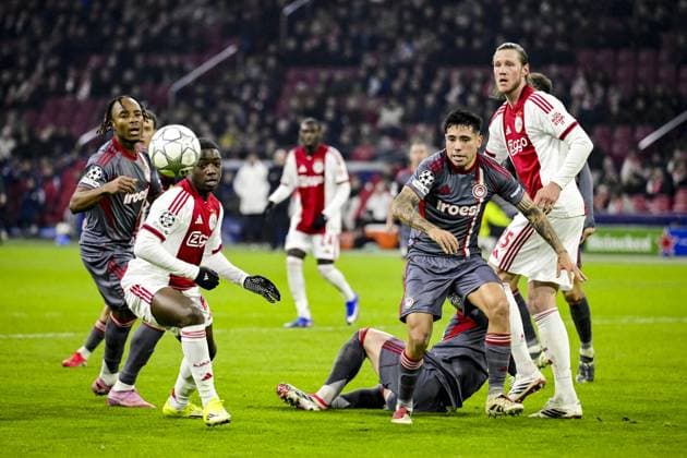 AMSTERDAM (l-r) Gelson Martins of Olympiakos Piraeus, Pharrell Nash of AFC Ajax, Francisco Ortega of Olympiakos Piraeus, and Wout Weghorst of AFC Ajax during the UEFA Champions League match between AFC Ajax and Olympiakos Piraeus at the Johan Cruijff ArenA on January 28, 2026, in Amsterdam, Netherlands. OLAF KRAAK ANP UEFA Champions League 2025-2026 xVIxANPxSportx xxANPxIVx 548933019 originalFilename: 548933019.jpg