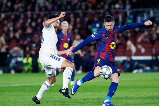Junnosuke Suzuki (Copenhagen), Robert Lewandowski (Barcelona), JANUARY 28, 2026 - Football Soccer : UEFA Champions League match between FC Barcelona, Barca 4-1 FC Copenhagen at Spotify Camp Nou in Barcelona, Spain. Noxthirdxpartyxsales  aflo_317761561