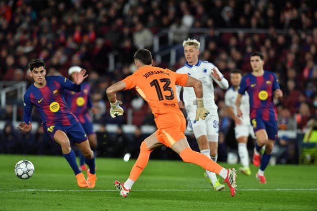 FC Barcelona, Barca v FC COPENHAGUE SPOTIFY CAMP NOU. BARCELONA. January 28, 2026 FC BARCELONA vs FC COPENHAGUE January 28, 2026 Joan Garcia (13) goalkeeper of FC Barcelona during the soccer match corresponding to the eigth match of the group stage of the UEFA Champions League between FC Barcelona and FC Copenhague at Spotify Camp Nou in Barcelona, Spain. Barcelona ESP Copyright: xS.xRosx