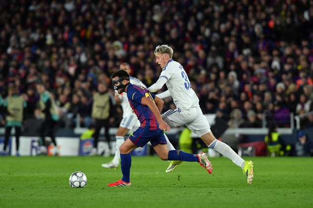 FC Barcelona, Barca v FC COPENHAGUE SPOTIFY CAMP NOU. BARCELONA. January 28, 2026 FC BARCELONA vs FC COPENHAGUE January 28, 2026 Eric Garcia (24) of FC Barcelona dribbles Dadason (39) of FC Copenhague during the soccer match corresponding to the eigth match of the group stage of the UEFA Champions League between FC Barcelona and FC Copenhague at Spotify Camp Nou in Barcelona, Spain. Barcelona ESP Copyright: xS.xRosx