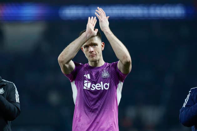 January 28, 2026, Paris, Paris, France: Nick POPE (GK) of NEWCASTLE UNITED pay tribute to fans during the match of UEFA Champions League between Paris Saint Germain and New Castle United at Parc des Princes Stadium - on January 28 2025 Paris - France Paris France - ZUMAb253 20260128_zsp_b253_053 Copyright: xLoicxBaratouxx