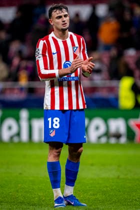 Atletico de Madrid v FK Bodo Glimt - UEFA Champions League 2025 26 League Phase MD8 Marc Pubill of Atletico de Madrid greets the fans during the UEFA Champions League 2025 26 League Phase MD8 match between Atletico de Madrid and FK Bodo Glimt at Estadio Riyadh Air Metropolitano on January 28, 2026 in Madrid, Spain. Madrid Estadio Riyadh Air Metropolitano Madrid Spain Copyright: xAlbertoxGardinx AGardin_20260128_Foot_Cham_Atl_Mad_Bod_0800