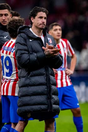 Atletico de Madrid v FK Bodo Glimt - UEFA Champions League 2025 26 League Phase MD8 Jose Maria Gimenez of Atletico de Madrid greets the fans during the UEFA Champions League 2025 26 League Phase MD8 match between Atletico de Madrid and FK Bodo Glimt at Estadio Riyadh Air Metropolitano on January 28, 2026 in Madrid, Spain. Madrid Estadio Riyadh Air Metropolitano Madrid Spain Copyright: xAlbertoxGardinx AGardin_20260128_Foot_Cham_Atl_Mad_Bod_0802