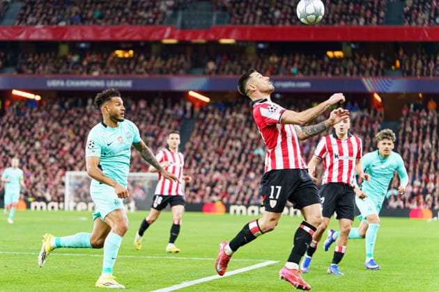 Luis Suarez and Yuri Berchiche seen during UEFA Champions League phase game between teams of Athletic Club and Sporting CP (Mickael Ducint Ball Raw Images) Bilbao San Mames Spain Copyright: xMickaelxDucintx AthleticSporting2526-163