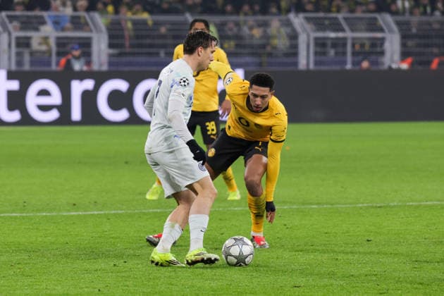 28 01 2026, xgrfx, Football UEFA Champions League , Borussia Dortmund Inter Milan v l Piotr Zielinski Inter Milan , Jobe Bellingham Borussia Dortmund DFL DFB REGULATIONS PROHIBIT ANY USE OF PHOTOGRAPHS as IMAGE SEQUENCES and or QUASI VIDEO Signal Iduna Park
