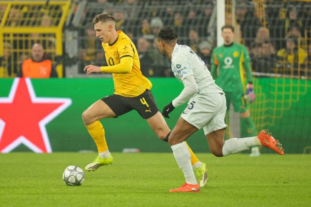 28 01 2026, xgrfx, Football UEFA Champions League , Borussia Dortmund Inter Milan v l Nico Schlotterbeck Borussia Dortmund , Manuel Akanji Inter Milan DFL DFB REGULATIONS PROHIBIT ANY USE OF PHOTOGRAPHS as IMAGE SEQUENCES and or QUASI VIDEO Signal Iduna Park