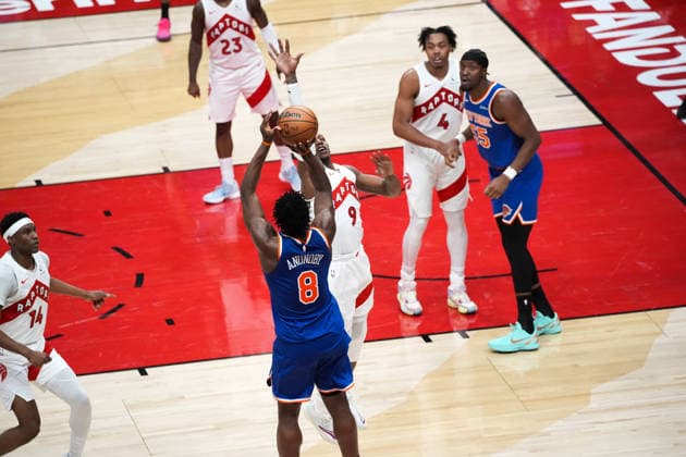 New York Knicks vs Toronto Raptors TORONTO, CANADA - JANUARY 28 : OG Anunoby (8) of New York Knicks in action against RJ Barrett (9) of Toronto Raptors during the NBA, Basketball Herren, USA basketball game between New York Knicks and Toronto Raptors at the Scotiabank Arena on January 28, 2026 in Toronto, Ontario, Canada. Mert Alper Dervis Anadolu Ontario Canada. Editorial use only. Please get in touch for any other usage.  Copyright: x2026xAnadoluxMertxAlperxDervisx