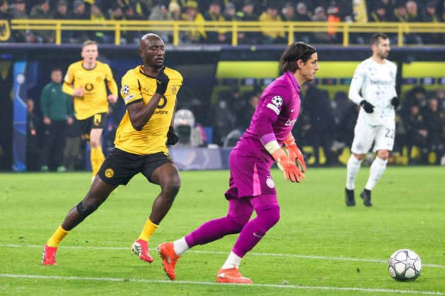 Dortmund, Germany January 28, 2026 Champions League 2025 2026 Borussia Dortmund vs Inter Milan Pictured from left Serhou Guirassy BVB and goalkeeper Yann Sommer Inter Signal Iduna Park Nordrhein Westfalen Copyright: xFotostandx xFantinix