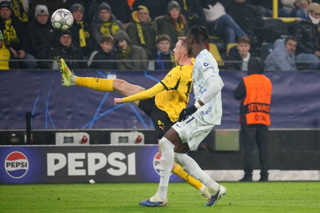 Dortmund, Germany January 28, 2026 Champions League 2025 2026 Borussia Dortmund vs Inter Milan Pictured from left in a duel Maximilian Beier BVB and Yann Bisseck Inter Signal Iduna Park Nordrhein Westfalen Copyright: xFotostandx xFantinix