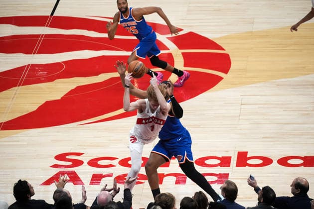 New York Knicks vs Toronto Raptors TORONTO, CANADA - JANUARY 28 : Gradey Dick (1) of Toronto Raptors in action against Miles McBride (2) of New York Knicks during the NBA, Basketball Herren, USA basketball game between New York Knicks and Toronto Raptors at the Scotiabank Arena on January 28, 2026 in Toronto, Ontario, Canada. Mert Alper Dervis Anadolu Ontario Canada. Editorial use only. Please get in touch for any other usage.  Copyright: x2026xAnadoluxMertxAlperxDervisx