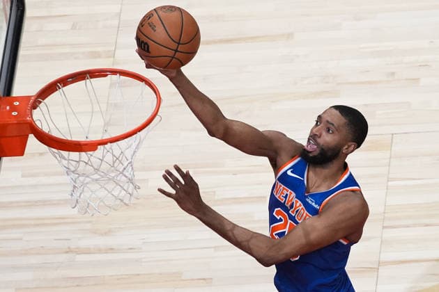 New York Knicks vs Toronto Raptors TORONTO, CANADA - JANUARY 28 : Mikal Bridges (25) of New York Knicks in action during the NBA, Basketball Herren, USA basketball game between New York Knicks and Toronto Raptors at the Scotiabank Arena on January 28, 2026 in Toronto, Ontario, Canada. Mert Alper Dervis Anadolu Ontario Canada. Editorial use only. Please get in touch for any other usage.  Copyright: x2026xAnadoluxMertxAlperxDervisx