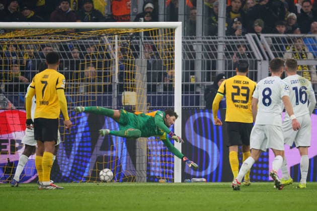 Dortmund, Germany January 28, 2026 Champions League 2025 2026 Borussia Dortmund vs Inter Milan In the picture goal scorer Federico Dimarco Inter , not in the picture, makes the goal to 1 0 for Milan Signal Iduna Park Nordrhein Westfalen Copyright: xFotostandx xFantinix