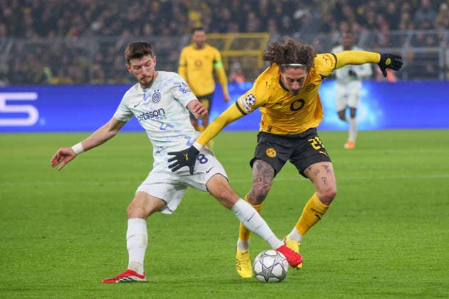 Dortmund, Germany January 28, 2026 Champions League 2025 2026 Borussia Dortmund vs Inter Milan In the picture from left in the duel Petar Sucic Inter and Fabio Silva BVB Signal Iduna Park Nordrhein Westfalen Copyright: xFotostandx xFantinix