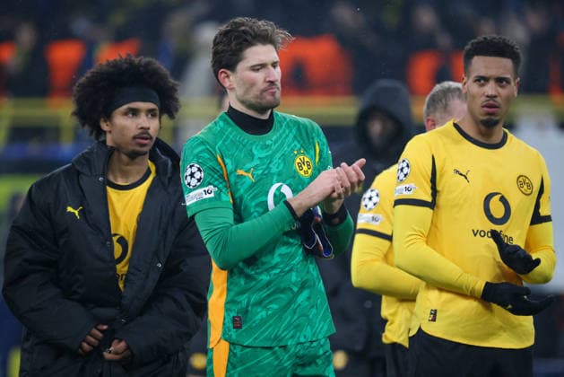 Dortmund, Germany January 28, 2026 Champions League 2025 2026 Borussia Dortmund vs Inter Milan In the picture from left Karim Adeyemi BVB , goalkeeper Gregor Kobel BVB and Felix Nmecha BVB disappointed after the defeat against Inter Milan Signal Iduna Park Nordrhein Westfalen Copyright: xFotostandx xFantinix